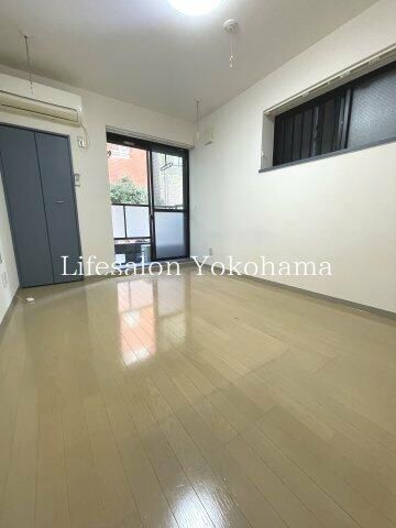 �y���ԁE���r���O�z�@