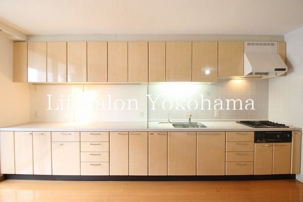 �y�L�b�`���z�@