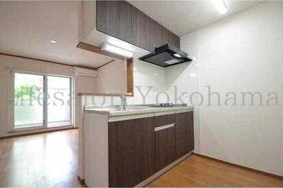 yLb`z@