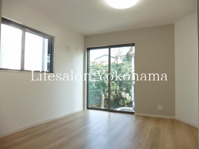 �y���ԁE���r���O�z�@