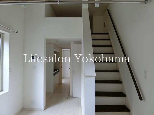 �y���ԁE���r���O�z�@