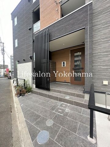 �y�G���g�����X�z�@