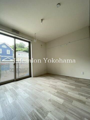 �y���ԁE���r���O�z�@