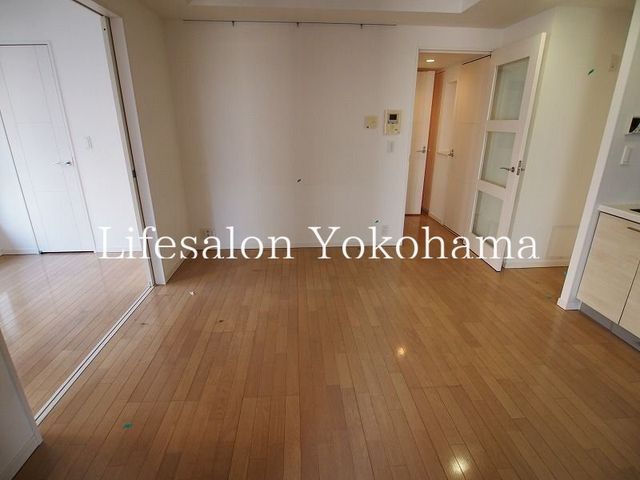 �y���ԁE���r���O�z�@