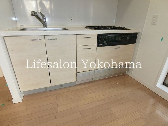 �y�L�b�`���z�@