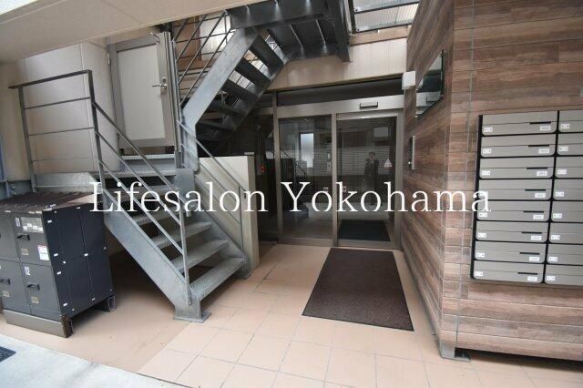 �y�G���g�����X�z�@