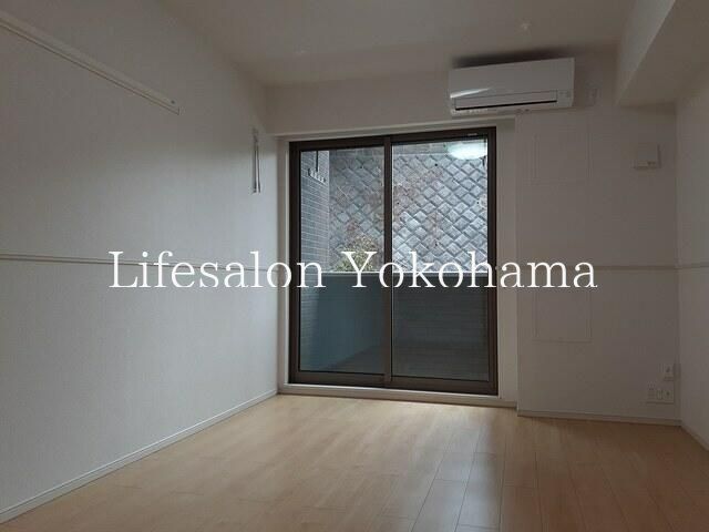 �y���ԁE���r���O�z�@