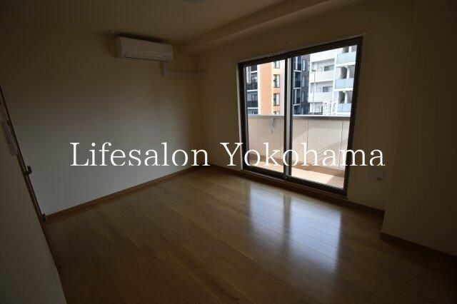 �y���ԁE���r���O�z�@