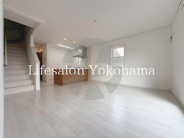 �y���ԁE���r���O�z�@