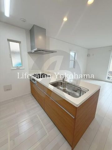 �y�L�b�`���z�@