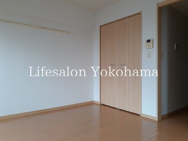 y̑EXy[Xz@