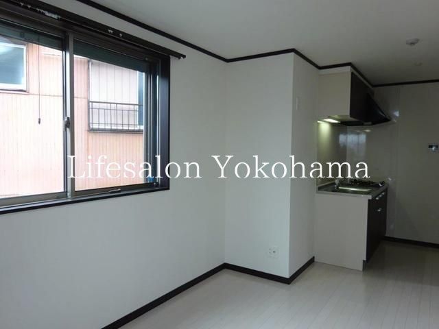 �y���ԁE���r���O�z�@