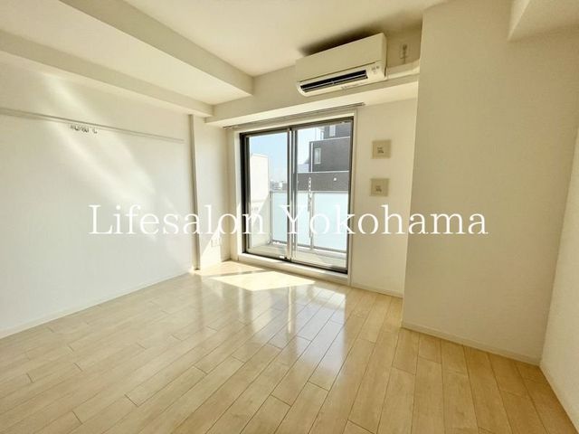 �y���ԁE���r���O�z�@