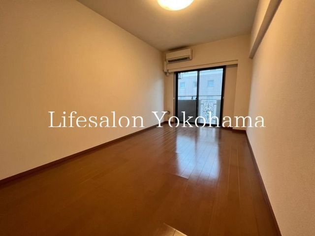 �y���ԁE���r���O�z�@