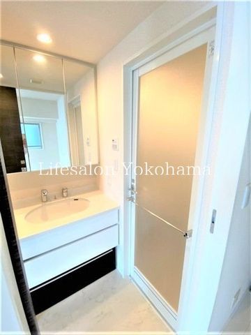 �y���ʏ��z�@