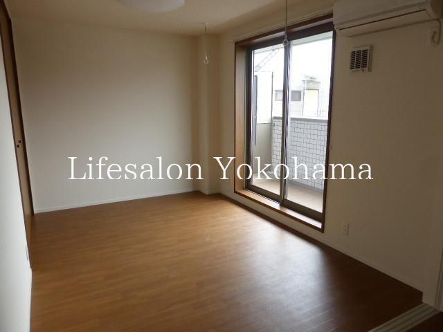 �y���ԁE���r���O�z�@