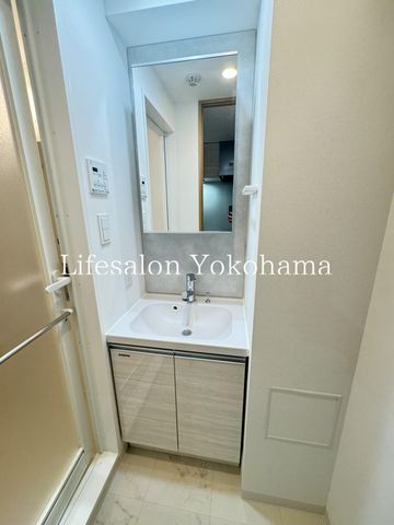 �y���ʏ��z�@�ݔ�