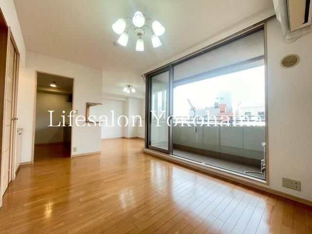 �y���ԁE���r���O�z�@