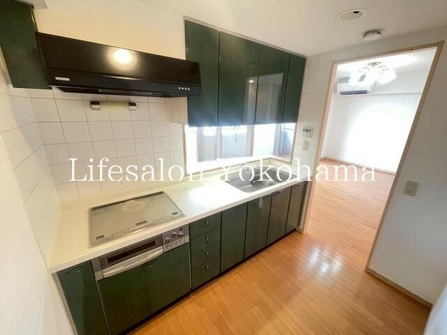 �y�L�b�`���z�@