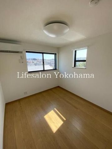 �y���ԁE���r���O�z�@