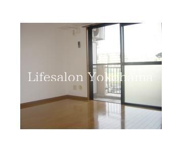 �y���ԁE���r���O�z�@