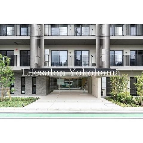 �y�G���g�����X�z�@