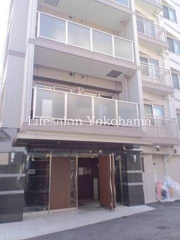 �y�G���g�����X�z�@