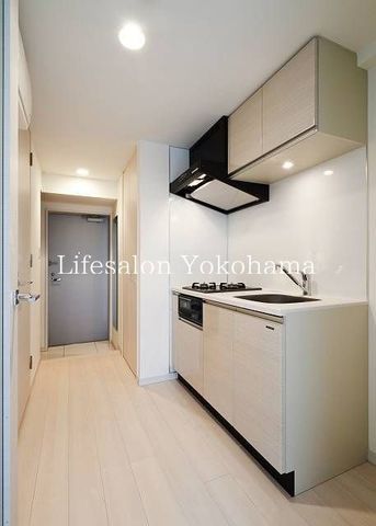 yLb`z@