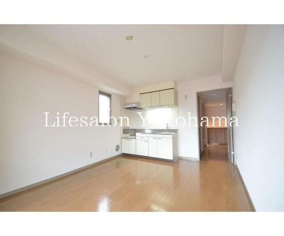 �y�����E���r���O�z�@