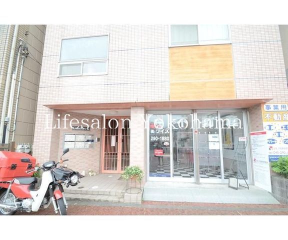 �y�G���g�����X�z�@