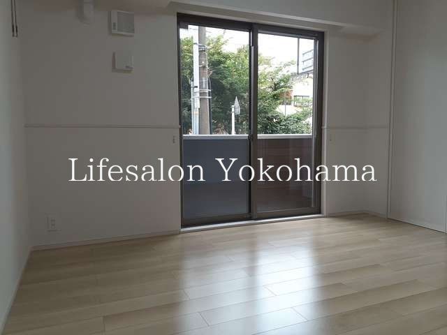 �y���ԁE���r���O�z�@