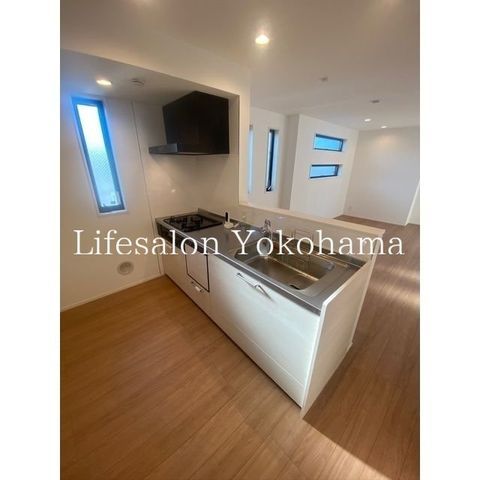 �y�L�b�`���z�@