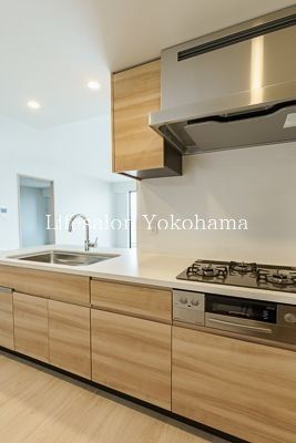 �y�L�b�`���z�@