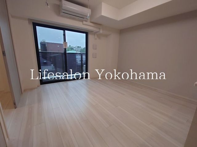 �y���ԁE���r���O�z�@