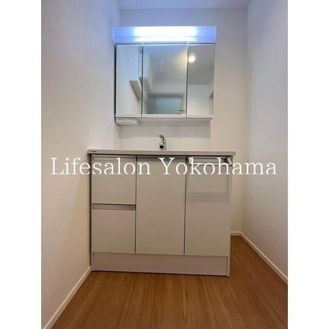 �y���ʏ��z�@