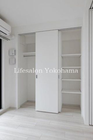 y[z@
