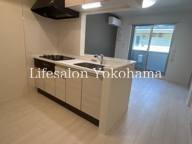 �y�L�b�`���z�@