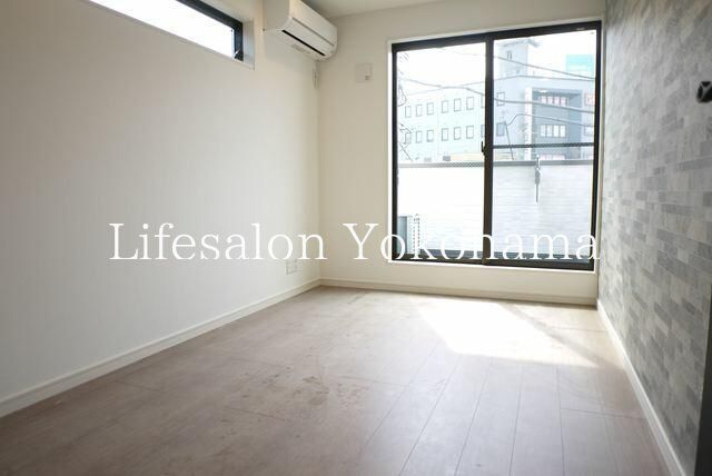 �y���ԁE���r���O�z�@