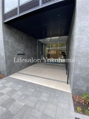 �y�G���g�����X�z�@