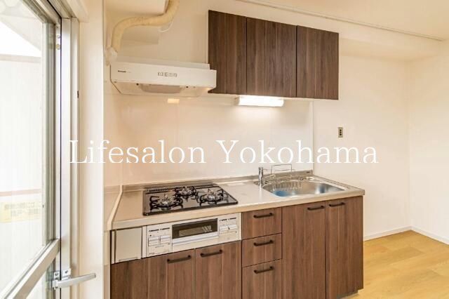 �y�L�b�`���z�@