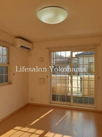 �y���ԁE���r���O�z�@