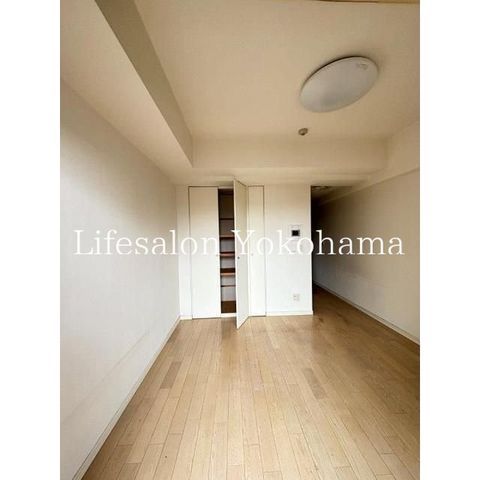 �y���ԁE���r���O�z�@