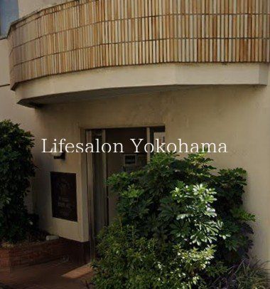 �y�G���g�����X�z�@