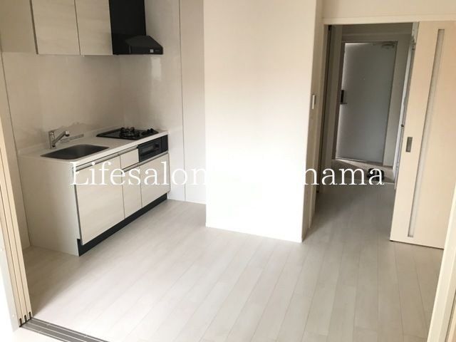 �y���ԁE���r���O�z�@