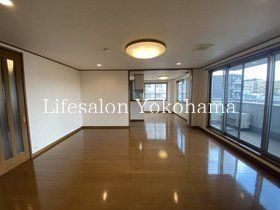 �y���ԁE���r���O�z�@