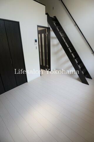 �y���ԁE���r���O�z�@