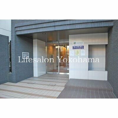 �y�G���g�����X�z�@