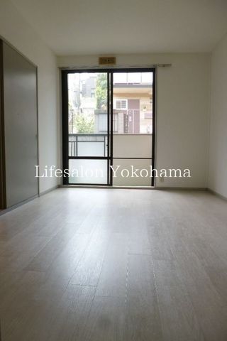 �y���ԁE���r���O�z�@