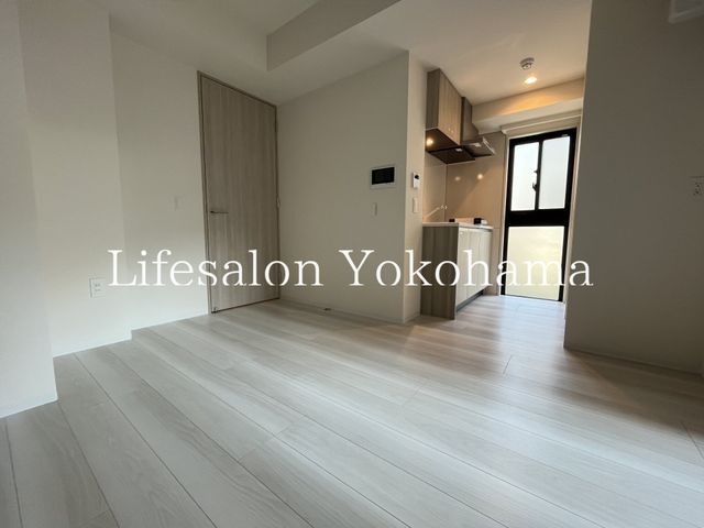 �y���̑������E�X�y�[�X�z�@���r���O/����