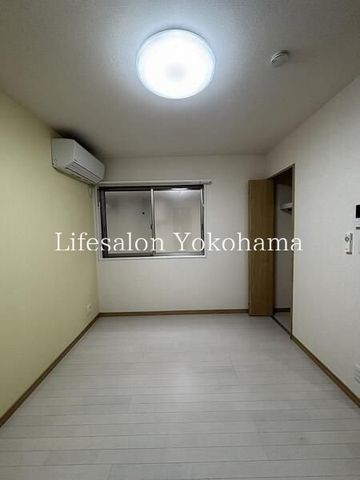 �y���ԁE���r���O�z�@